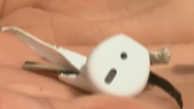 Сгоревший Airpods