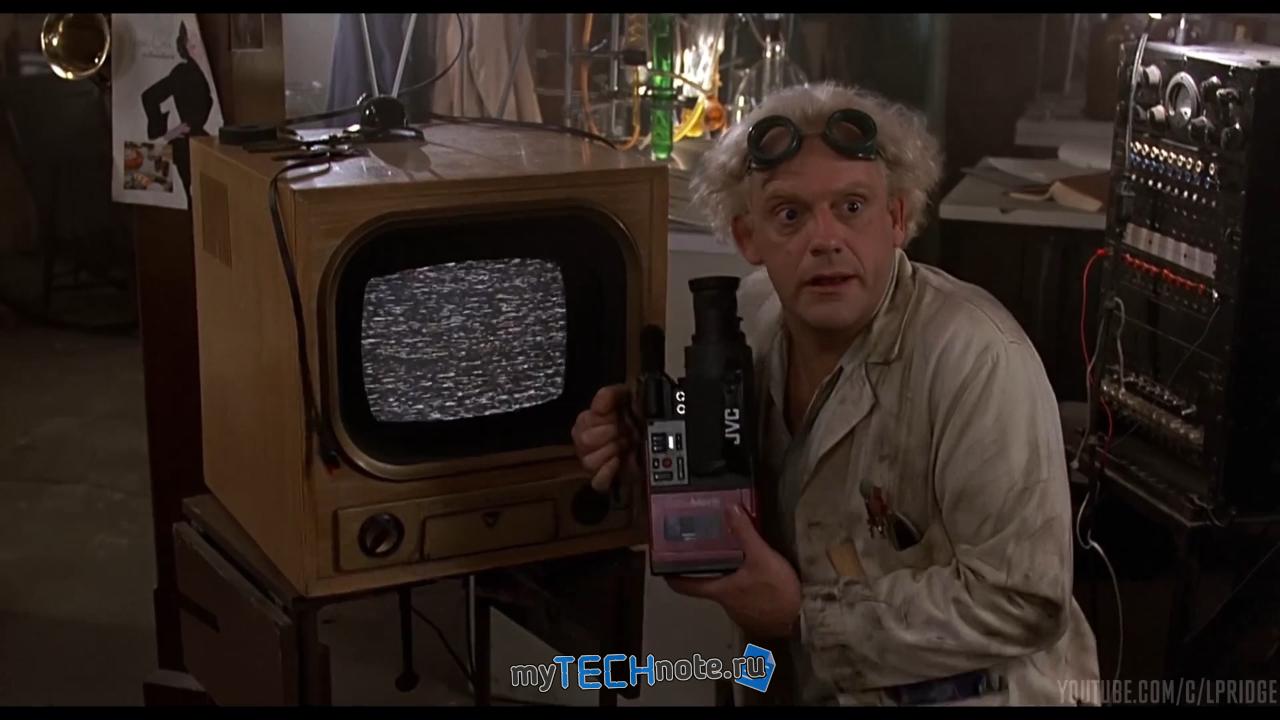 Как оцифровать видеокассеты VHS - первая камера VHS-C со встроенным видеомагнитофоном, была в фильме Назад в будущее