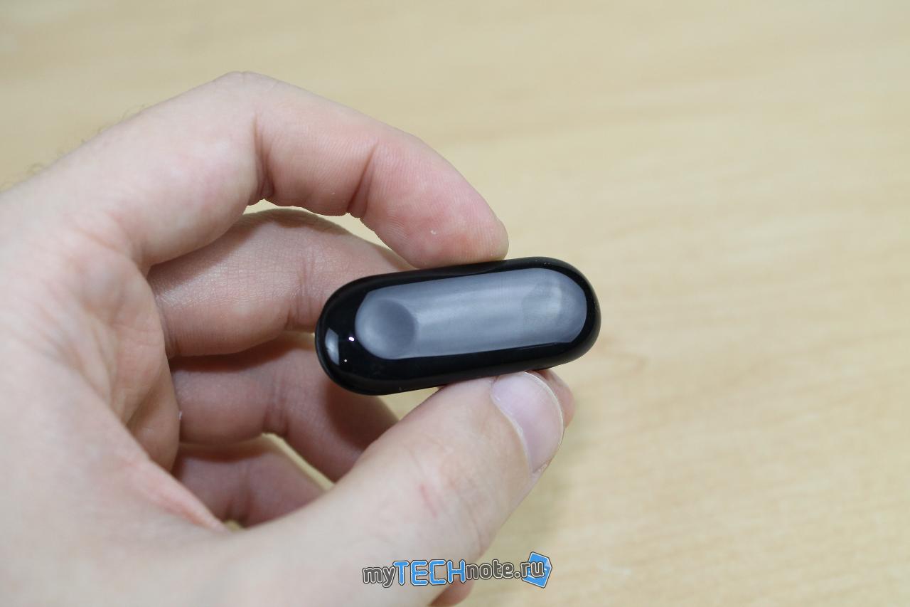 Xiaomi Mi Band 3 – а нужен ли фитнесс трекер не спортсменам? - вид на капсулу сверху