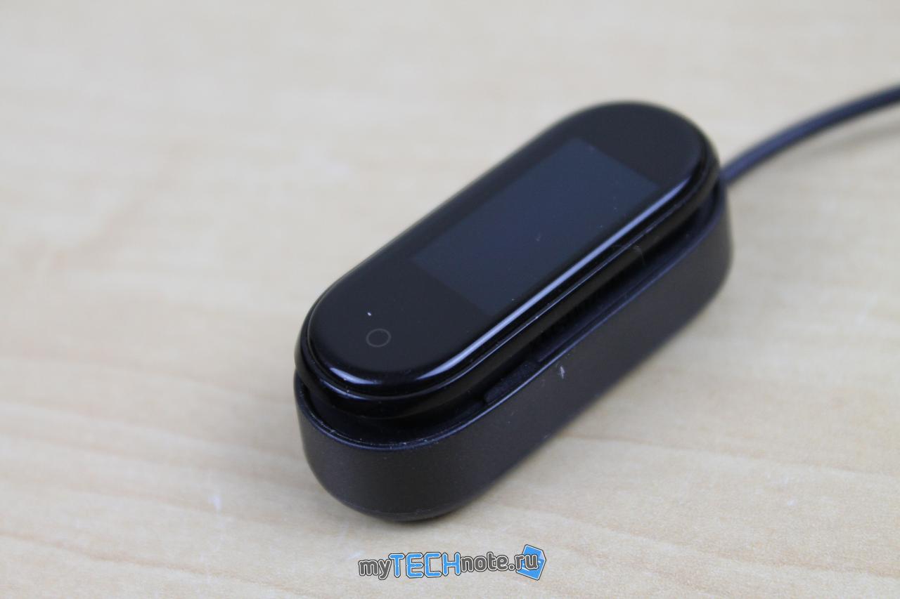 Xiaomi Mi Smart Band 4 – обзор - зарядка