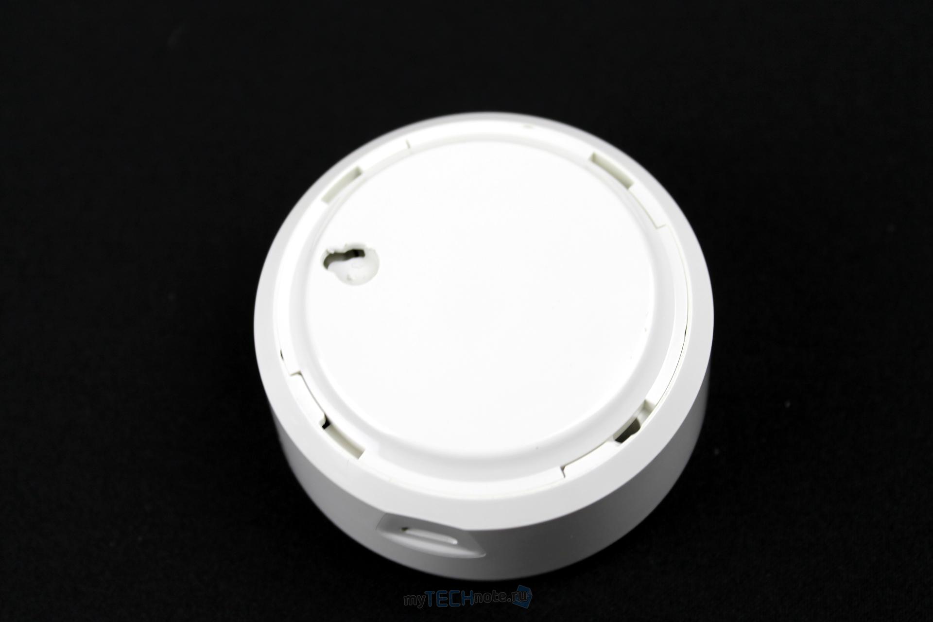 WiFi сирена NEO Coolcam (S3454) с Aliexpress - вид на сирену снизу