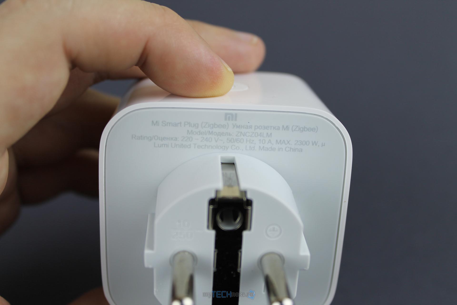 Умная розетка Xiaomi Mi Smart Plug ZNCZ04LM - вид сзади